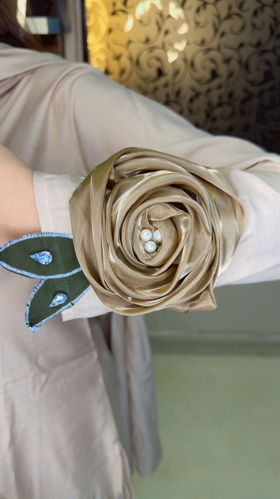 Beautiful 3Pc. 3d Floral Leaf and Pearl Detailing Suit with Flower Choker Dupatta WW51
