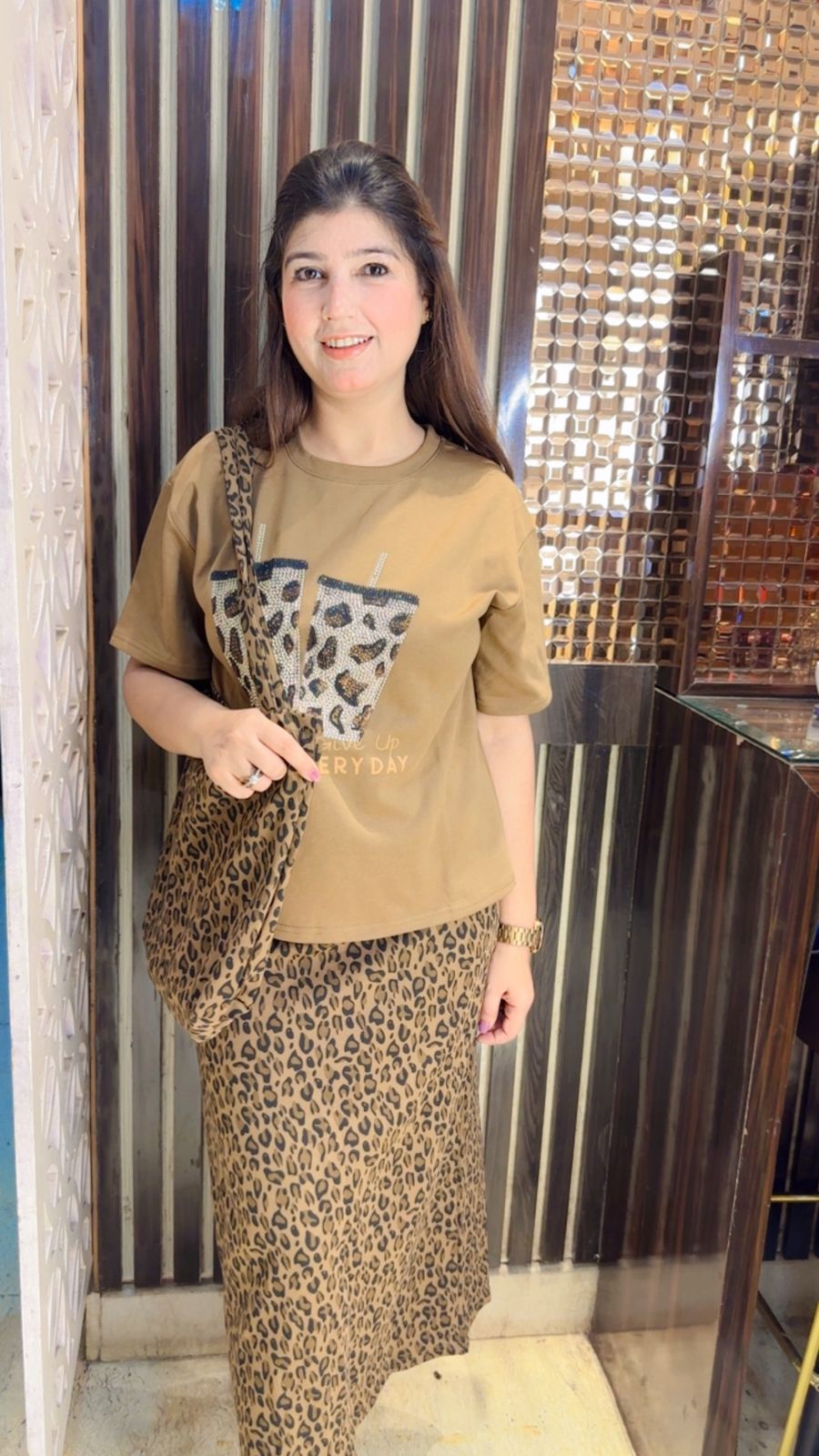 Stunning Tiger Print Skirt Set With Bag WW02