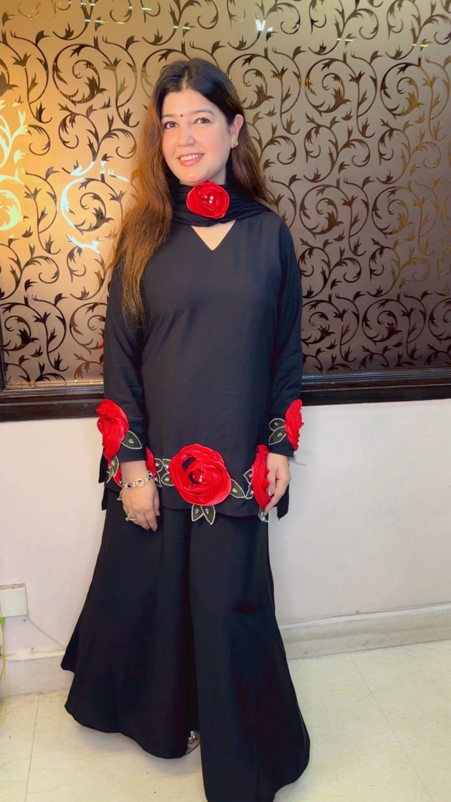 Beautiful 3Pc. 3d Floral Leaf and Pearl Detailing Suit with Flower Choker Dupatta WW51